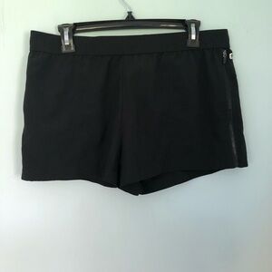 Fabletics Black Side Zipper Pocket Running Shorts Size Medium